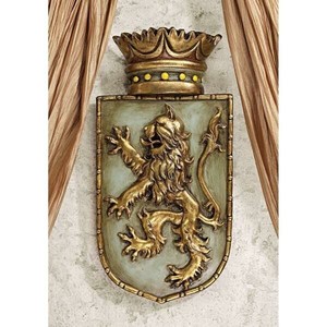 中世イングランド王の紋章 ライオンの楯形 彫刻 ライオンが後足で立ち上がった紋章（王室紋章（輸入品
