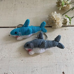 ハンドメイド 編みぐるみ 編み サメ 鮫 ジョーズ キーホルダー