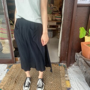 スリットスカートパンツ　ブラック【2023新作】