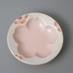 【有田焼】薄ピンク釉虹彩 桜小皿 日本製 和食器 割烹 小皿