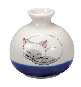 日本の伝統工芸品【九谷焼】 K8-1182 1.8号小つぼ花生 眠り猫　しろ