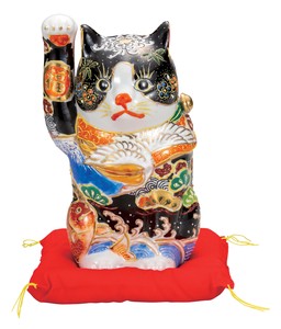 日本の伝統工芸品【九谷焼】 K8-1546 7号招き猫 吉祥盛 布団付