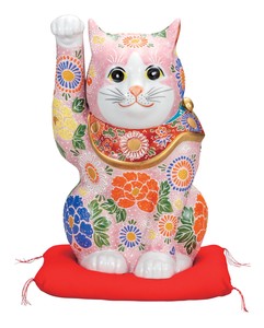 日本の伝統工芸品【九谷焼】 K8-1571 10号招き猫 ピンク盛 布団付