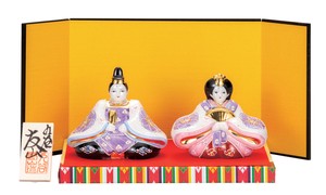 日本の伝統工芸品【九谷焼】 K8-1677 3号雛人形 花むらさき 台・敷物・立札・屏風付