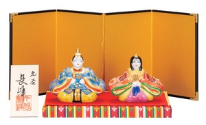 日本の伝統工芸品【九谷焼】 K8-1681 3号雛人形 青盛 台・敷物・立札・屏風付