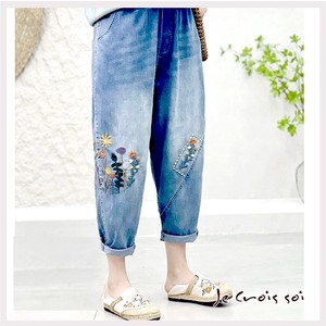 Full-Length Pant Design Cropped Denim Embroidered Denim Pants