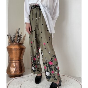 Full-Length Pant Pudding Floral Pattern