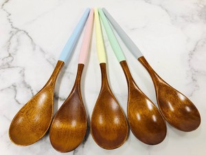 [新商品]木製　持ち手の長いスプーン パステルカラー　5色　おしゃれ　天然