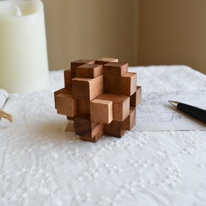 3Dスクエアキューブ　木製パズル