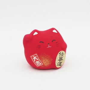 風水置物 招き猫 赤（人気運と仕事運）　【日本製 萬古焼 縁起物】