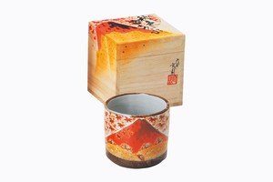 九谷和窯　色いろカップ　秋の富士　【日本製 九谷焼 絵付け カップ 贈り物におすすめ】
