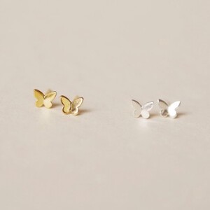 〔SV925〕バタフライピアス（pierced earrings）