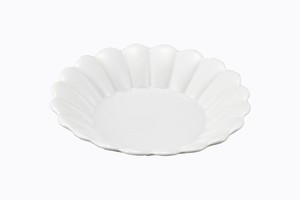 キクワリ（白）　15�p丸皿【日本製 波佐見焼 磁器 毎日の生活に】