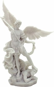 西洋彫刻ルシファーを倒す大天使 聖ミカエル高さ約22cm大理石風置物彫刻彫像カトリック 祭壇福音輸入品