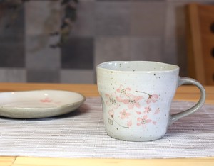 軽い美濃焼　土物マグカップ　桜