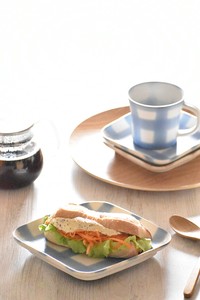ほのかブルーマグカップ 白系 洋食器 マグカップ スープカップ 日本製 美濃焼 カフェ風 おしゃれ モダン