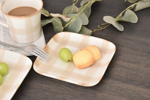 ほのかブラウンプレート（小）白系 洋食器 ソーサー 小皿 取皿 日本製 美濃焼 カフェ風 おしゃれ モダン
