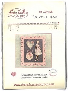フランス製　木製ボタン・フレームキット【La vie en rose】