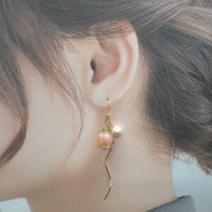 Pierced Earrings Resin Post Flower Pink M