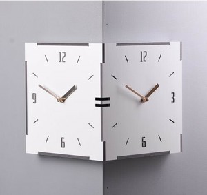 コーナーホワイト両面時計 ハンドメード 木製両面壁掛け時計 おしゃれ 掛時計 北欧 時計 インテリア