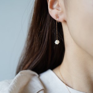 〔14kgf〕 淡水パールベリーロングノンホールピアス (pearl pierced earrings)