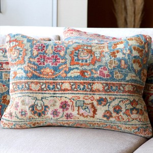トライバルラグ・絨毯クッションコンヤ・ブルー＆レッド/横長 Lumber Pillow