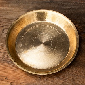 ネパールの真鍮ターリー（大皿） 外径27.5cm程度
