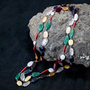 天然石 ナブラタン（9つの宝石）のネックレス