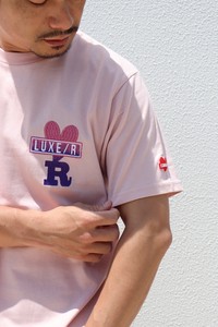 【ユニセックス】【LUXE/R】ジャガード貼り付けロゴTシャツ（RMS）