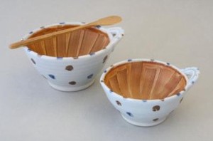 「便利な器」　点紋　納豆鉢（大）（小）