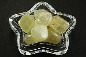 【天然石置き石】タンブル型 (小) ゴールデンカルサイト 1kg【天然石 パワーストーン】