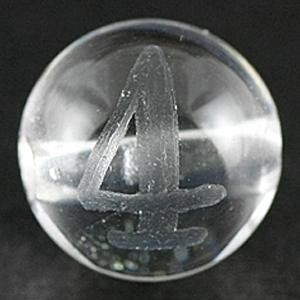 【彫刻ビーズ】水晶 8mm (素彫り) 数字「4」