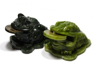 【彫刻置物】銭蛙(三本足蛙) グリーンジェード (小)