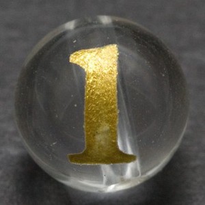 【彫刻ビーズ】水晶 8mm (金彫り) 数字「1」 (縦穴)