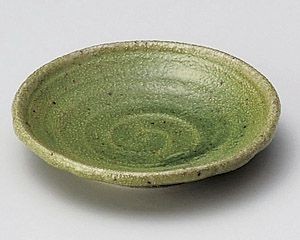 緑釉型入2.5皿【日本製　美濃焼】