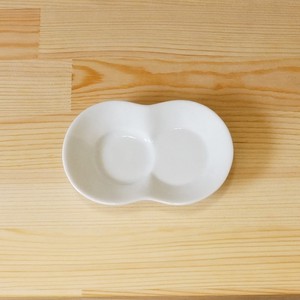 【波佐見焼】白磁 まゆ型　しょうゆのすべり台　(小皿)