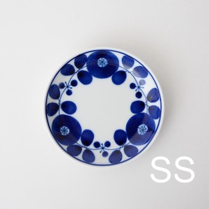 Hasami ware Small Plate Wreath Size SS Made in Japan