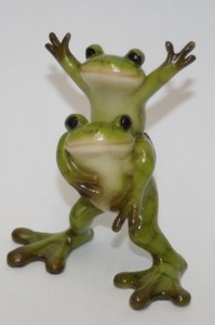 おんぶ　蛙