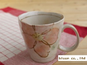 土物の器　手描桜マグカップ　手描き　美濃焼　日本製
