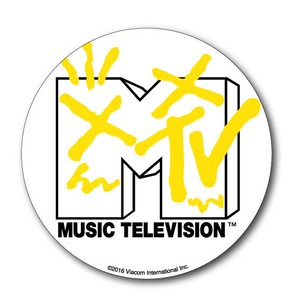 MTV ロゴ缶バッジ 76mm イエロースプレー 音楽 ミュージック アメリカ 人気 LCB237 グッズ