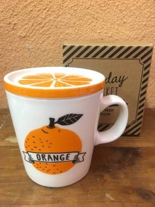 【半額SALE！】フルーツマグ（オレンジ）　蓋つき