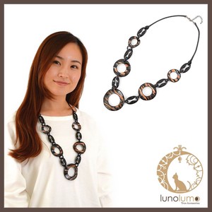 Glass Necklace/Pendant Necklace black