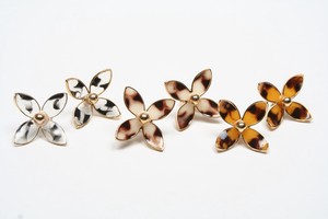 Pierced Earringss Flowers