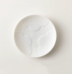 小田陶器 engi紋 えんぎもん 12cm小皿 梅 レリーフ/白磁[日本製/美濃焼/和食器]