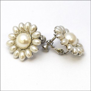 Clip-On Earrings Silver Post Pearl Earrings earring Flower