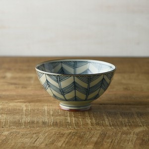 古染矢羽 11.5cm深丸茶碗[日本製/美濃焼/和食器]