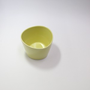 フリーカップ　トロワ（YE）　日本製　波佐見焼　カラー　変形　白山陶器
