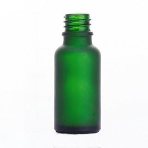 グリーン色フロスト加工ガラス遮光瓶　ブラックドロッパーキャップ付　【容器類】「アロマ」「保存容器」