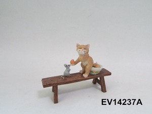 2019新作　EV14237Aミニ樹脂長椅子猫と鼠