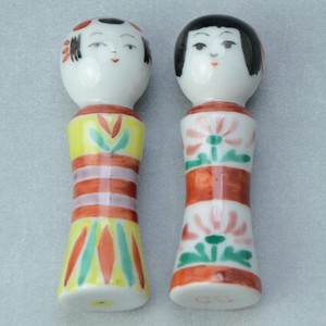 Kyo/Kiyomizu ware Chopsticks Rest Kokeshi Doll